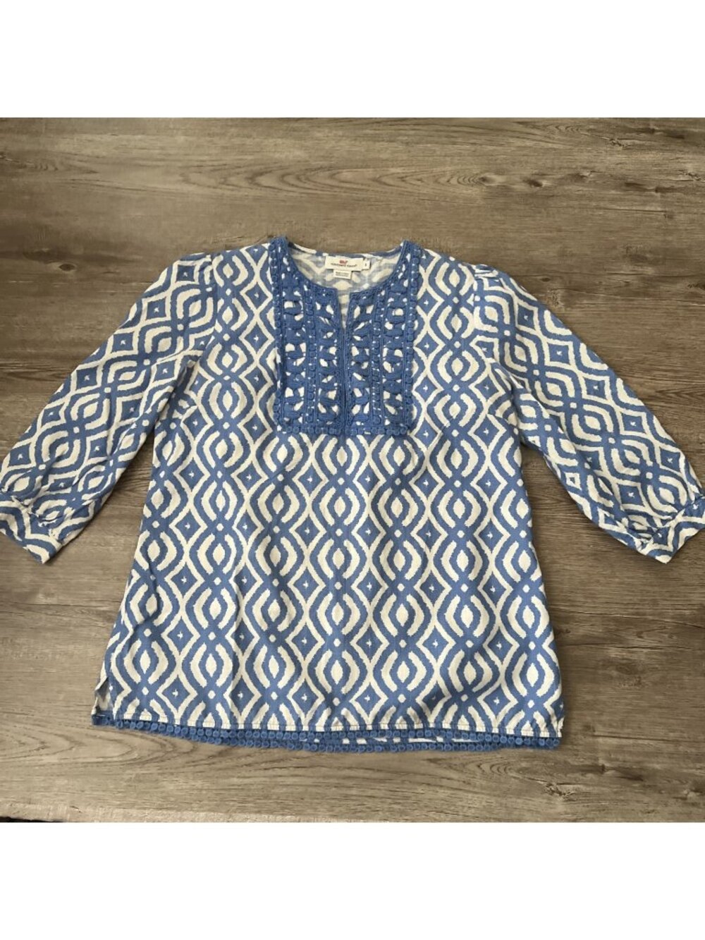 Vineyard Vines Top Womens S Blue White Cotton Ikat Print Crochet Trim